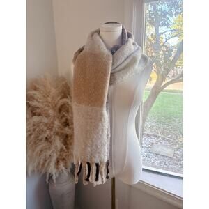 Lucky Brand Fall Plaid Fringe Blanket Scarf Warm Gray & Cream Winter